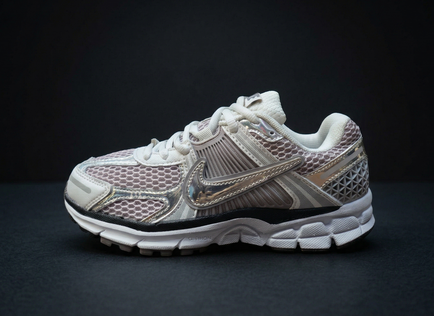 Zapatilla Dama Nike Zoom Vomero 5 "Grey"